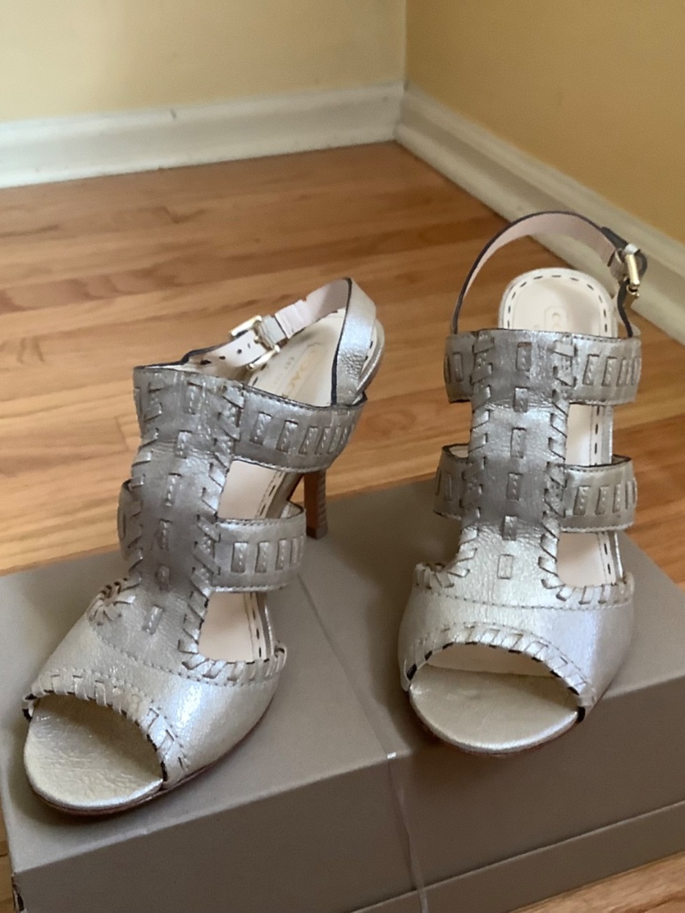 Coach Kareena Brushed Gold Whipstitch Metallic Leather High Heel Sandals SZ 9.5 - Picture 3 of 13